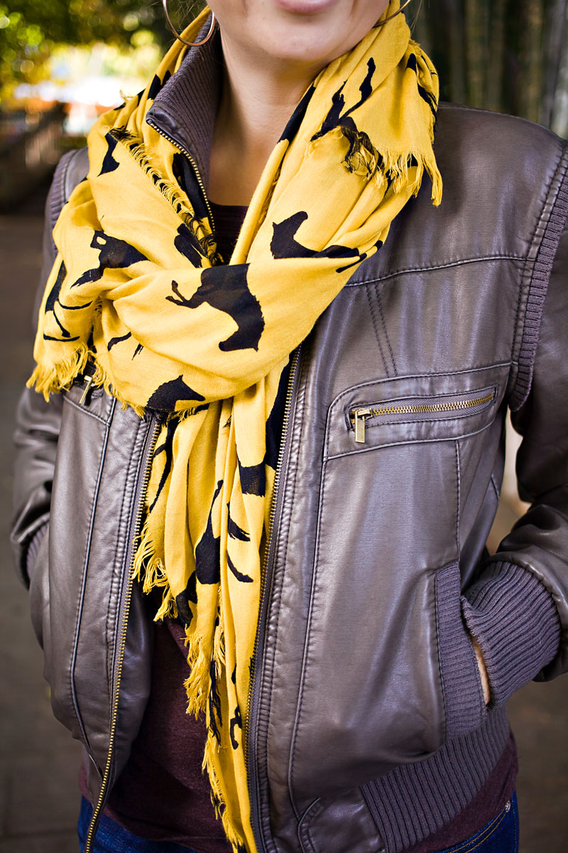mom-style-yellow-scarf-leather-jacket-boots-02