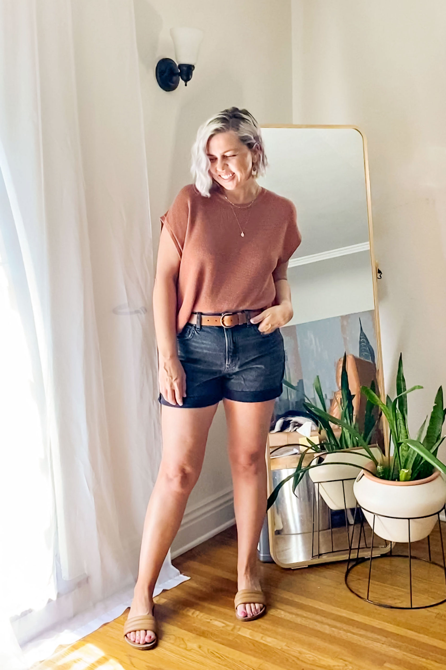 capsule wardrobe, midsize spring outfit, midsize style, midsize summer outfit, secondhand sweater, short sleeve sweater, summer capsule