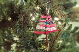 Christmas Crafting Week: DIY Rustic Ribbon Ornament