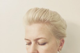 5 Minute Hair: Mini Bouffant