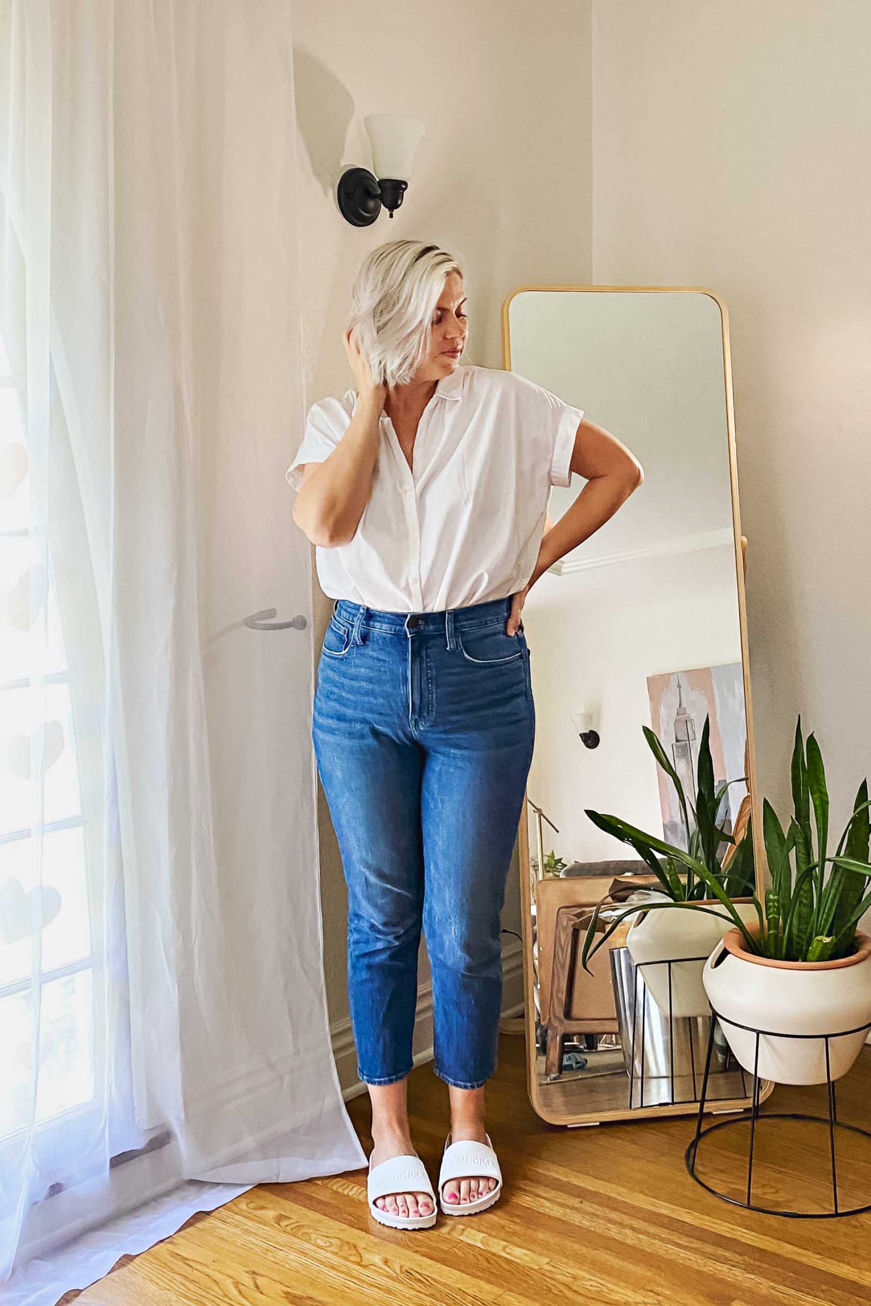 White Button Up and Jeans - THIS MOM'S GONNA SNAP!